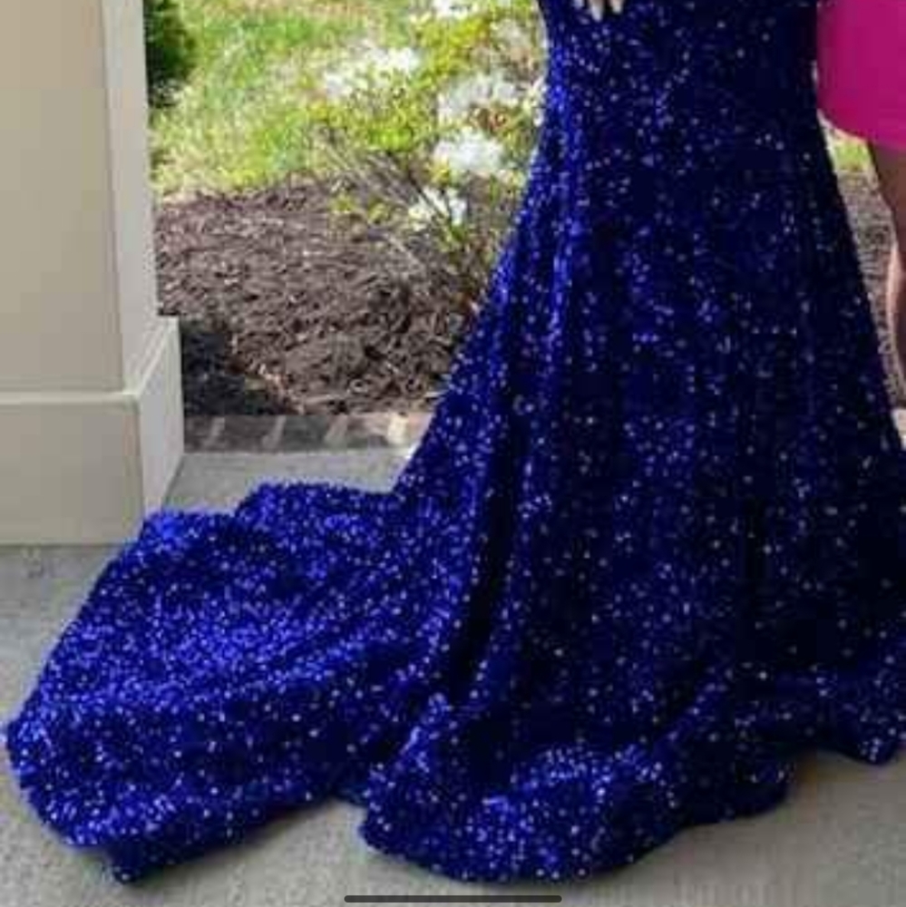 Sherri Hill Size 6 Electric Blue Sequin Prom/Formal Gown 💙